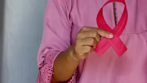 Studiu: Utilizarea inteligenţei artificiale în screeningul cancerului de sân creşte şansele de detectare a bolii