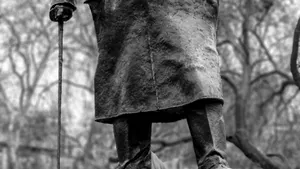 Statuia lui Churchill din Londra, vopsită cu mesaje pro-Palestina și împotriva Israelului