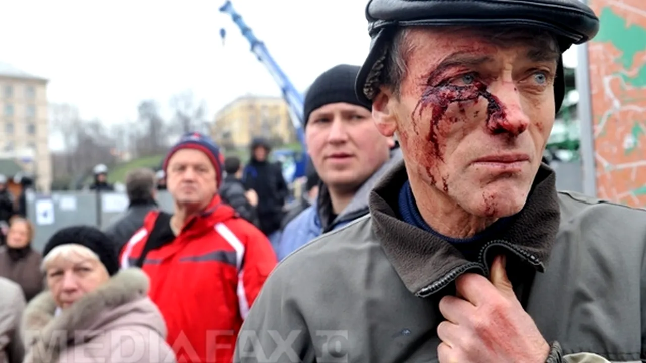 Peste 300 de persoane, rănite în urma violenţelor de la Kiev 
