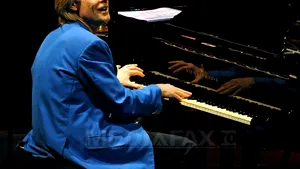 Monica Petrică, Răzvan Mazilu - 