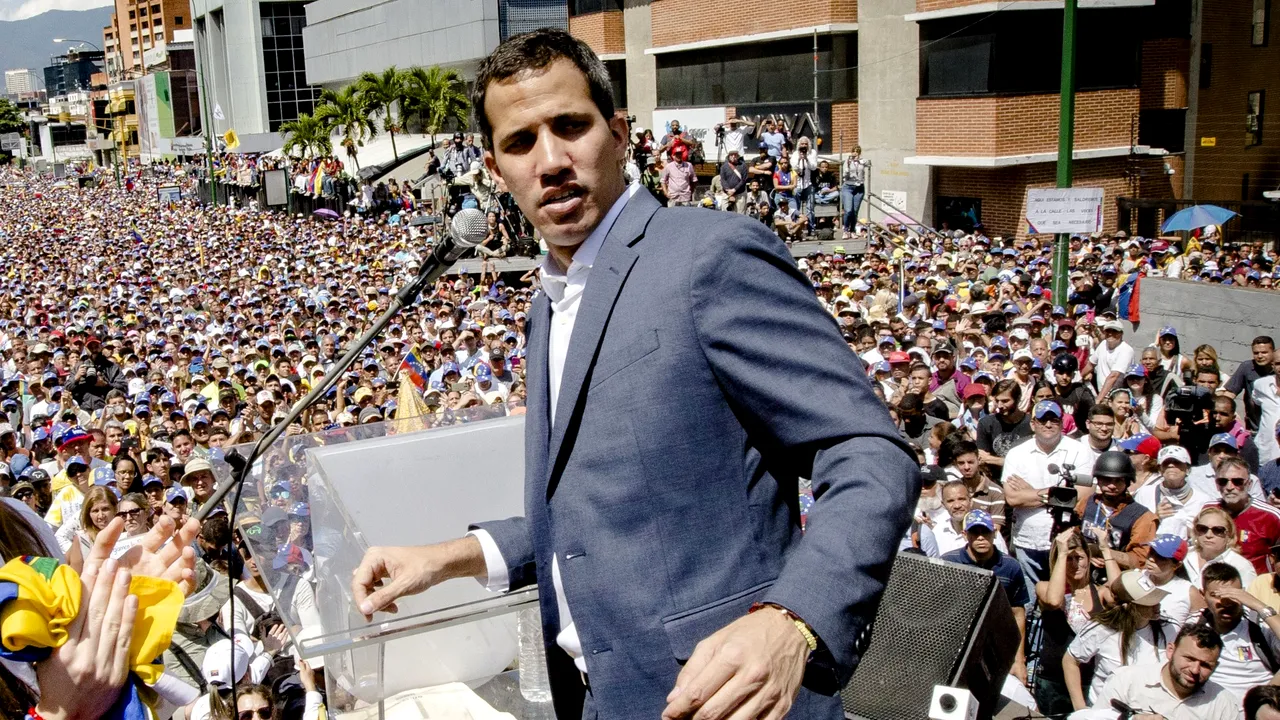 Criza din Venezuela: Liderul opoziţiei Juan Guaido face apel pentru organizarea 