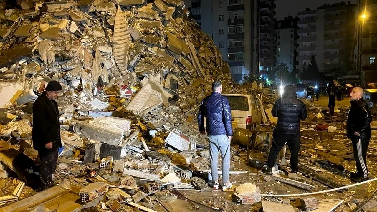 Urmările cutremurului din Turcia: tsunami în Cipru, zboruri oprite pe mai multe aeroporturi