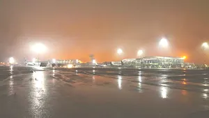 Cod galben de ceaţă şi vânt puternic în nouă judeţe 