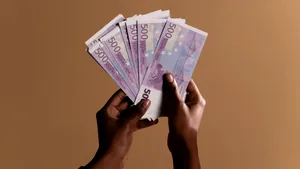 Ai bancnote de 500 de euro în Spania? Fiscul te poate lua la întrebări