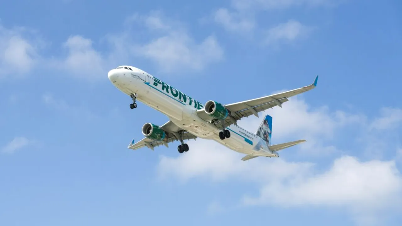 Un om a murit după ce a fost lovit de un avion pe pista de decolare, în aeroportul din Denver