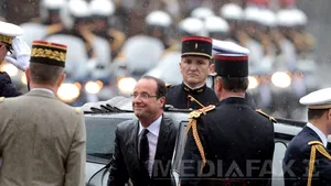 Prima zi la putere a noului preşedinte francez: Intemperiile, un semn de rău augur pentru Francois Hollande