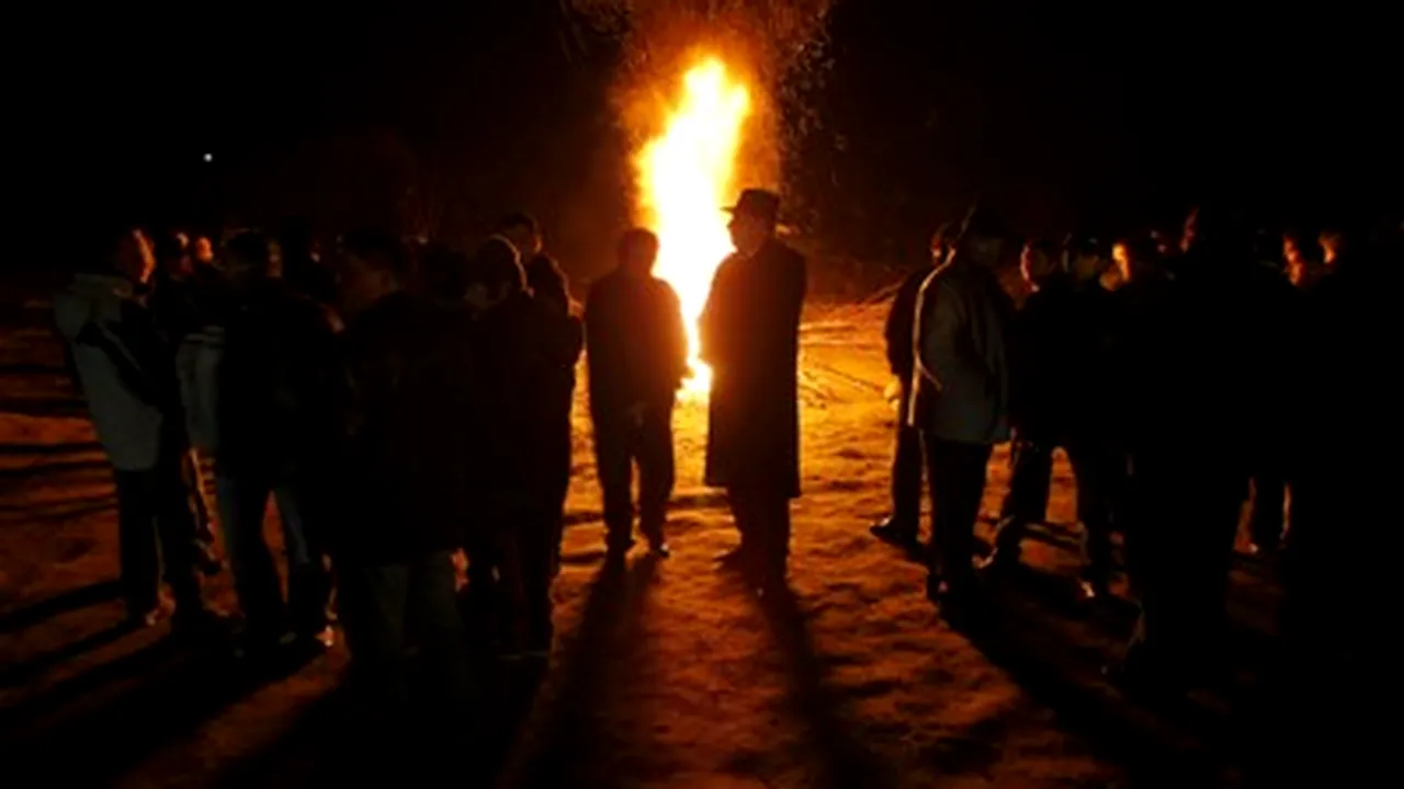 Casa unei familii de romi, incendiată într-un sat ungar