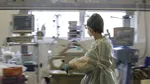 Numărul îmbolnăvirilor de COVID-19 a crescut, în ultima săptămână, cu aproape 15% în România