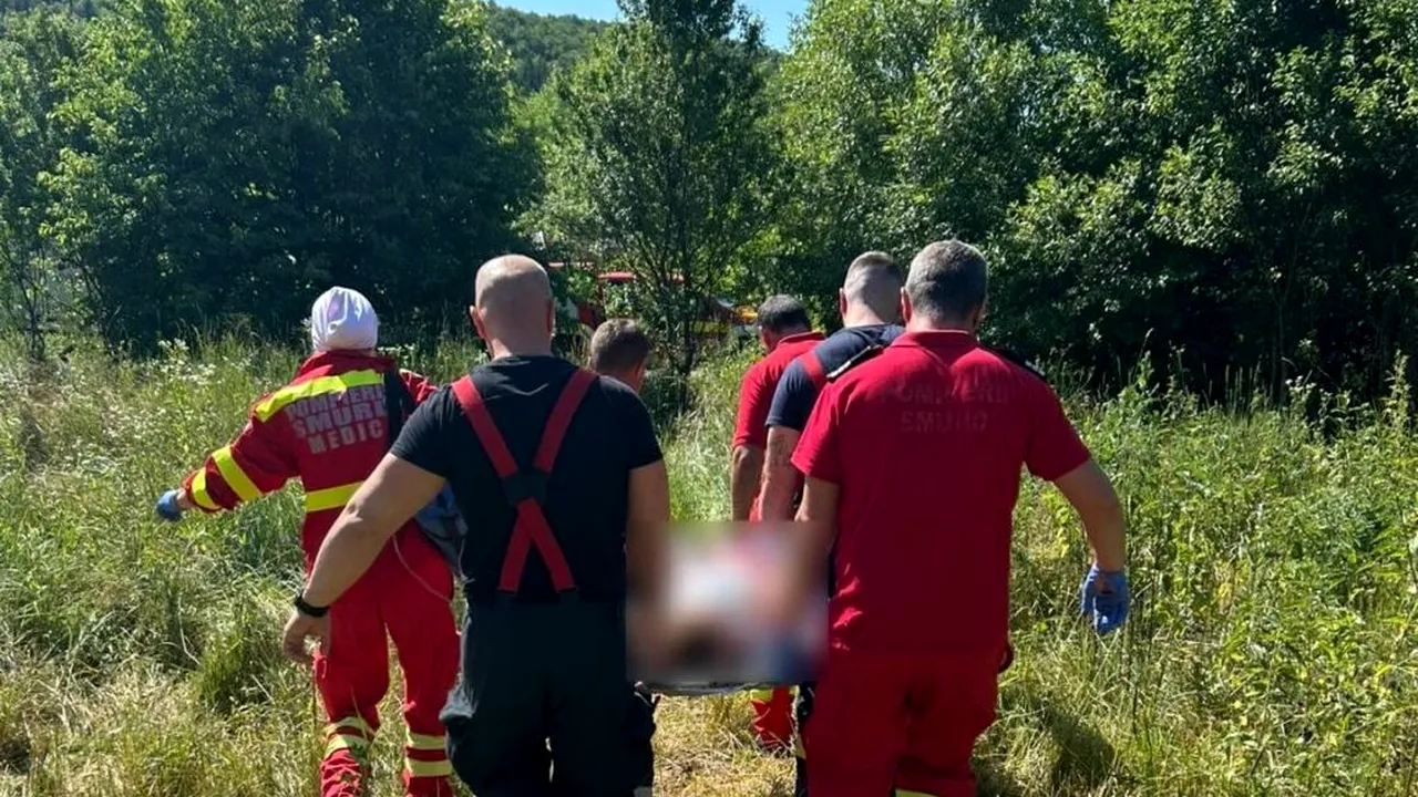 Cluj: Cuplu găsit inconștient într-un bazin cu apă, salvat de pompieri