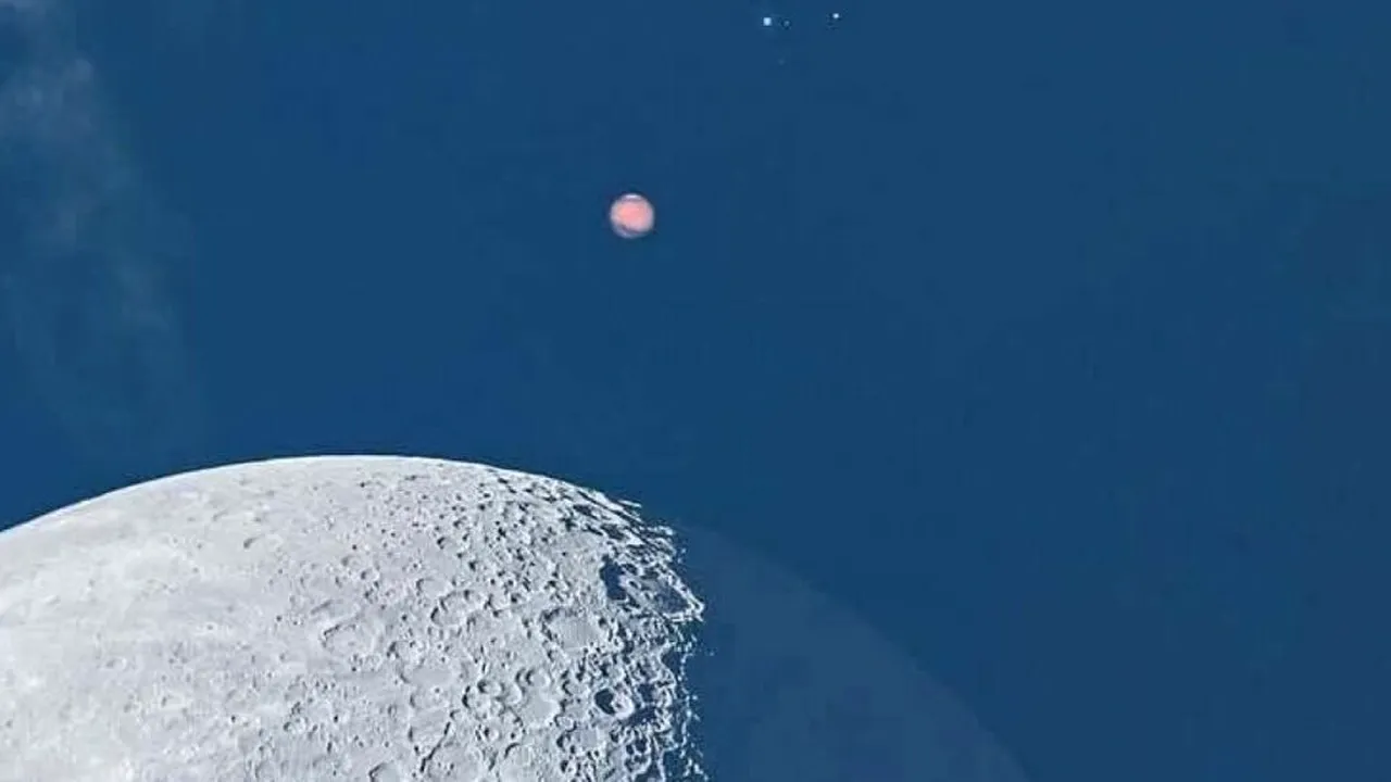 Fenomen astronomic rar, vizibil cu ochiul liber: Marte se întâlnește cu Pleiadele / Evenimentul nu se va mai repeta până în 2034
