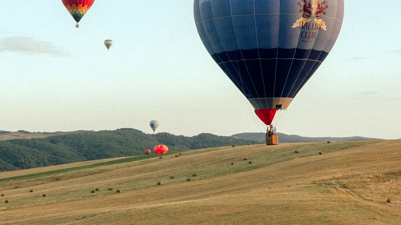 Parada baloanelor cu aer cald, programată între 27 şi 29 septembrie, în Mureş