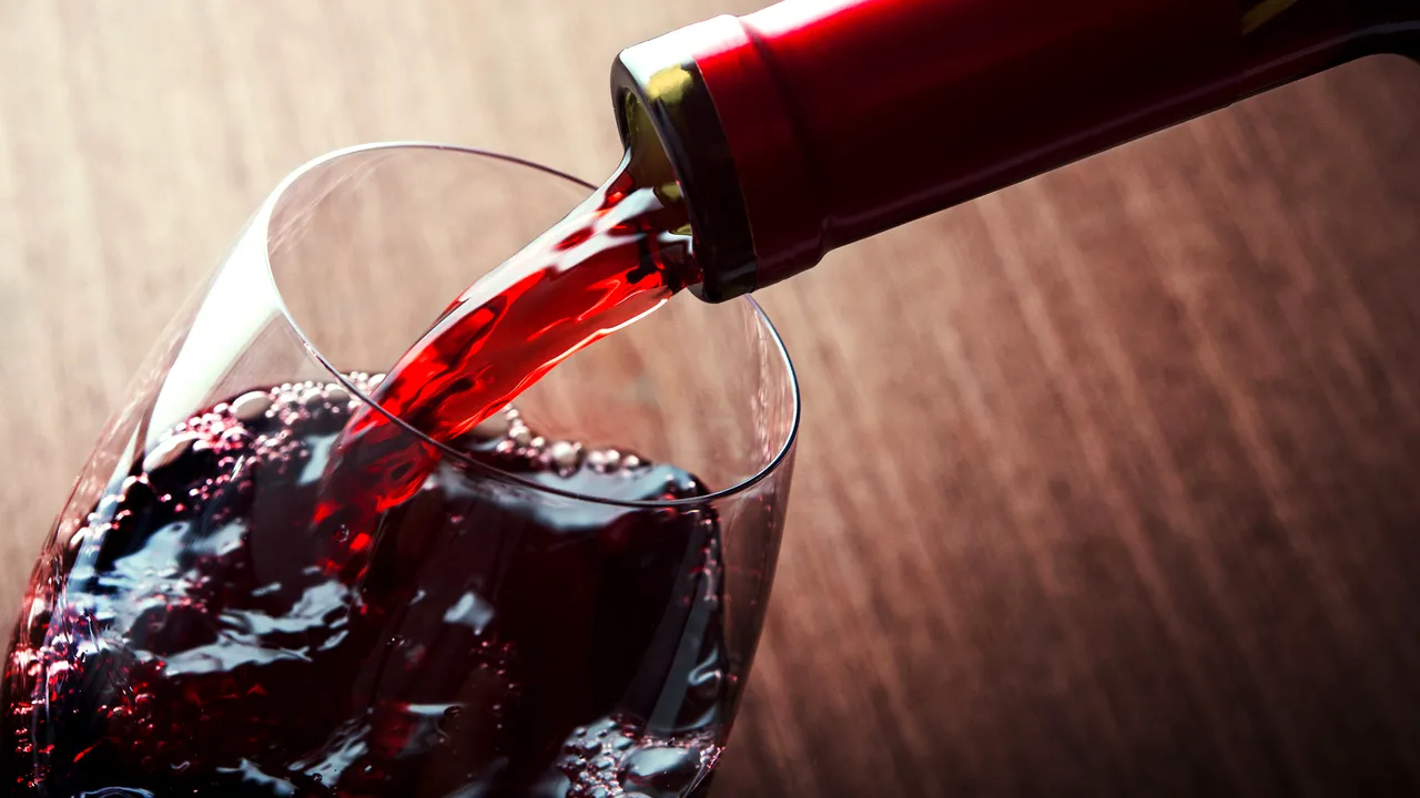 România are cea mai mare creştere din UE la cheltuielile pentru alcool