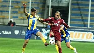 CFR Cluj anunță despărțirea de atacantul algerian Islam Slimani