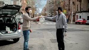 Spania a ajuns la peste 3.400 de decese provocate de coronavirus, cu peste 47.000 de cazuri. Medicii se protejează cu saci de gunoi. UE vine în ajutorul Spaniei