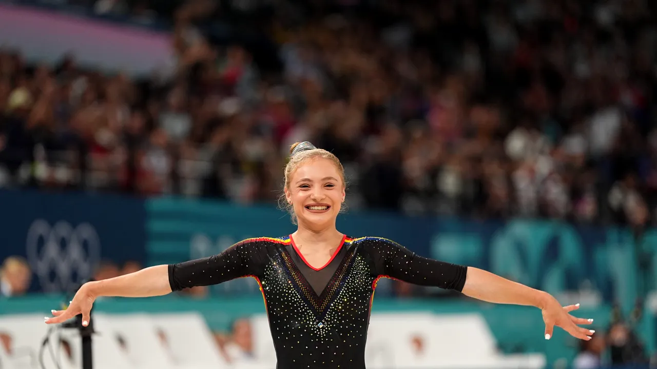 Camelia Voinea anunţă retragerea Sabrinei Voinea după finala de la sol: „Noi astăzi aici am întrerupt gimnastica. Atât am putut suporta”