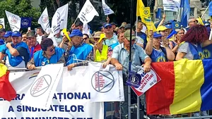 Guvernul promite austeritate, dar își mărește aparatul, denunță Sindicatele