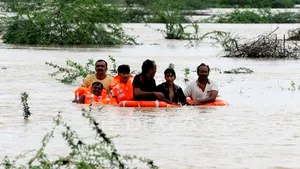 Cel puţin 88 de morţi în nordul Indiei, în urma inundaţiilor