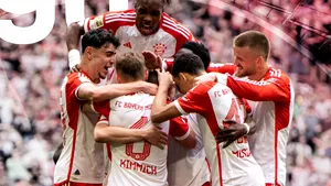 Bayern trece de Koln, întrerupând şirul înfrângerilor din campionat, iar acum se gândeşte la Arsenal
