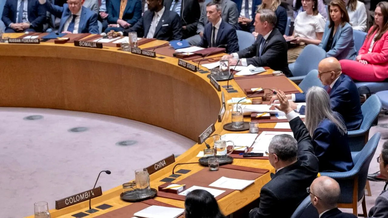 Rusia și China au blocat rezoluția ONU care solicita utilizarea forței în deblocarea Strâmtorii Ormuz