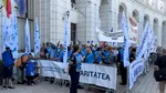 Angajații din administrația fiscală și financiară protestează în fața Ministerului Finanțelor