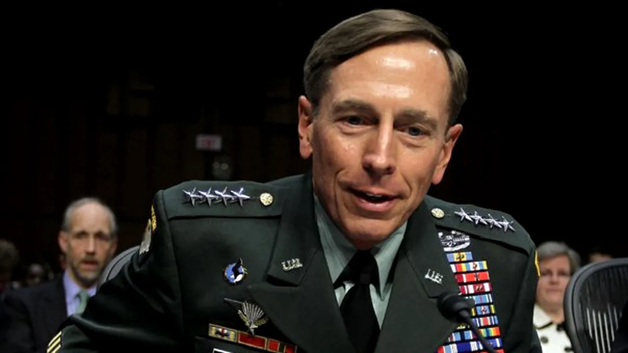 Audieri în Congres în cazul de adulter care a determinat demisia lui David Petraeus