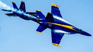 Marina SUA a alimentat pentru prima dată o aeronavă în zbor cu ajutorul unei drone