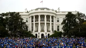 Sport la Casa Albă: Michelle Obama a sărit alături de sute de copii - FOTO, VIDEO