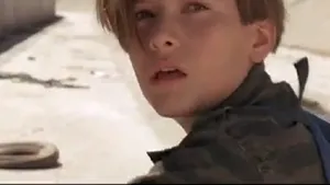 Interpretul lui John Connor, adolescentul din 