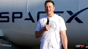 Elon Musk vorbește despre posibilitatea unei fuziuni între Tesla și SpaceX