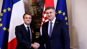 Emmanuel Macron susţine admiterea Croaţiei în Schengen, dar vrea reformarea spaţiului UE de liberă circulaţie 