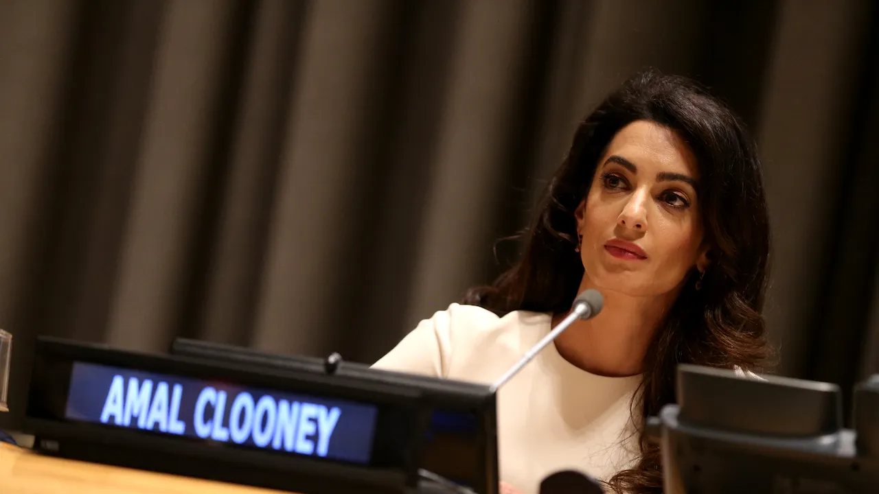 Amal Clooney va fi avocata a doi jurnalişti Reuters aflaţi în închisoare în Myanmar pentru că au investigat masacrarea musulmanilor rohingya
