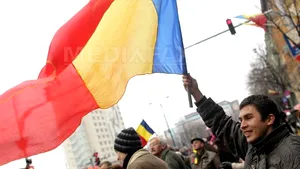 Prefectul de Alba: Vreau ca drapelul românesc să fie arborat pe toate instituţiile publice din judeţ