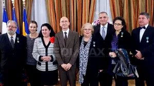 Damian Drăghici, Maia Morgenstern şi Dorina Lazăr sunt Cavaleri ai Ordinului Artelor şi Literelor