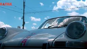 În jurul lumii cu maşina de epocă: Doi români şi-au propus să vadă toată lumea, în doi ani, cu un vehicul istoric | VIDEO