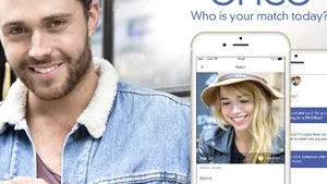 Once, aplicaţia de pe smartphone care te cuplează în funcţie de puls - VIDEO