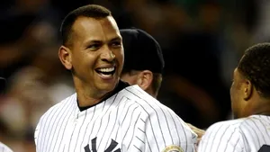 Douăzeci de jucători din MLB, printre care şi vedeta Alex Rodriguez, ar putea fi suspendaţi