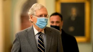 Mitch McConnell, liderul grupului republican din Senat, nu îşi influenţează colegii să îl achite pe Donald Trump