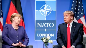 Angela Merkel respinge solicitările lui Donald Trump privind renunţarea la Acordul nuclear cu Iranul