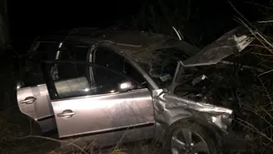 Accident GRAV în Sibiu: Un adolescent a murit şi alţi patru tineri au fost răniţi, după ce o maşină s-a răsturnat | FOTO
