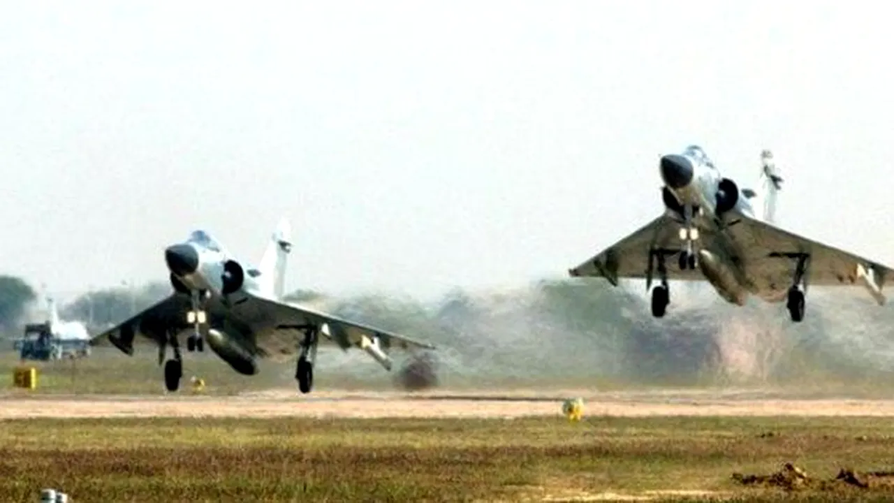 Un avion de luptă MiG-21 al Forţelor Aeriene indiene s-a prăbuşit