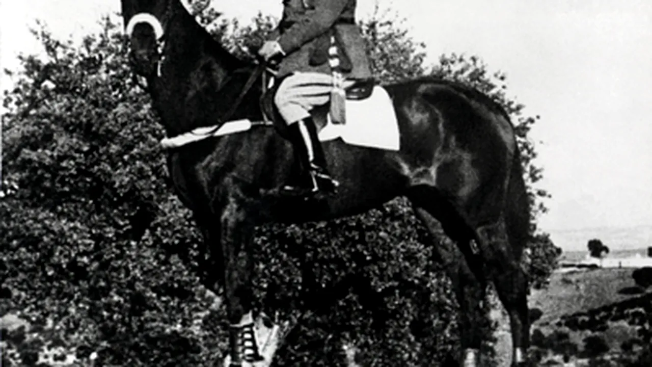 Madridul retrage toate titlurile onorifice acordate dictatorului Francisco Franco