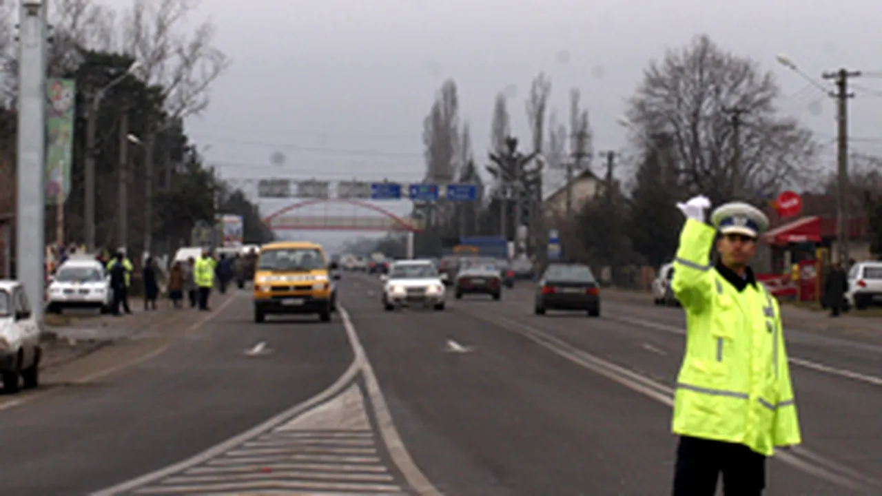 Şoferii vor fi din nou amendaţi, începând de vineri, pentru lipsa rovinietei