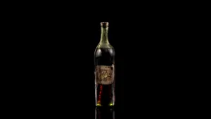 Coniac vechi de 258 de ani, perfect conservat, vândut la licitaţie pentru o sumă enormă. Cât a plătit cumpărătorul: FOTO