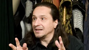 Directorul Teatrului din Arad: Claudiu Bleonţ este un om liber