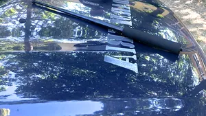 Baston telescopic, găsit asupra unui elev de liceu în timpul bacalaureatului