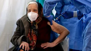Record de persoane vaccinate în România. Peste 76.000 de români s-au vaccinat împotriva COVID-19 în ultimele 24 de ore 
