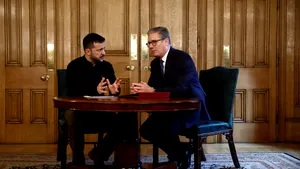 Mesajul lui Starmer pentru Zelenski: Vom fi alături de tine şi de Ucraina până la sfârşit