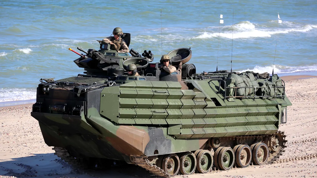 România ar putea cumpăra 44 de vehicule amfibii de asalt tip AAV-7 din SUA