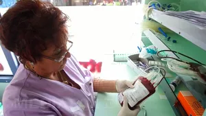 Pacienţii cu talasemie reclamă lipsa sângelui şi sincope în tratament