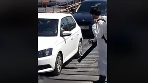 Acuzaţii GRAVE făcute de un gălăţean: Dezinfecţia contra pestei porcine se face cu apă, fără soluţie. Reacţia DSVSA | VIDEO